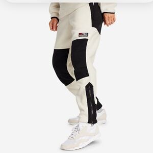 Eddie Bauer EB TEK Fleece pants, white & black size M.